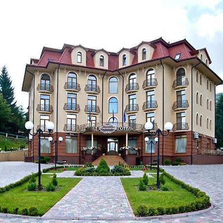 Grand Hotel Pylypets Pilipets Exterior photo