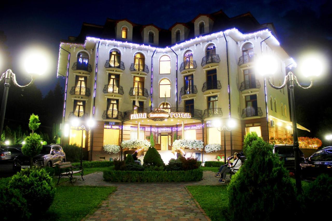 Grand Hotel Pylypets Pilipets Exterior photo